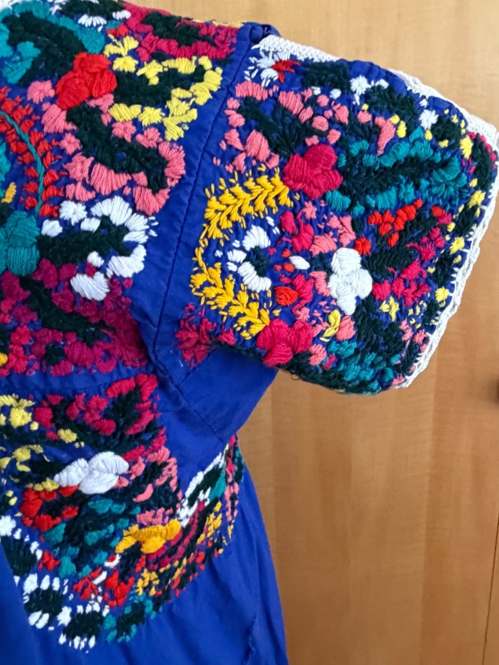 Beautiful Vintage Oaxacan Embroidered Mexican Dress - "Floral Beauty" - Picture 2 of 9